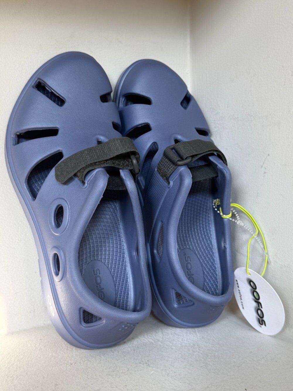 NWT OOFOS OOcandoo Recovery Sandals Water Drop Blue M5 W7